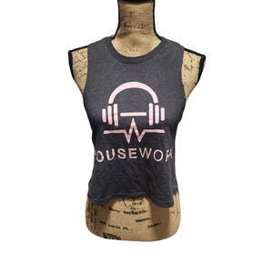 Bella Housework graphic sleeveless crop top, size small